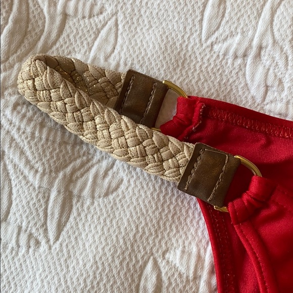 Red bikini - Picture 6 of 6